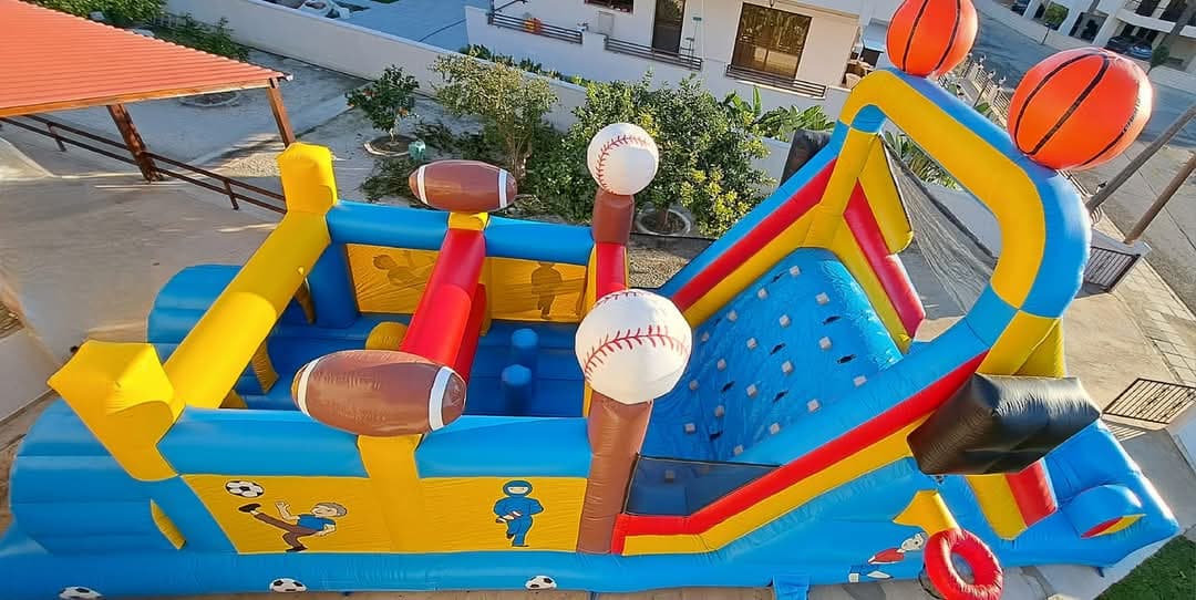 Bouncy Castles + Inflatables — 16
